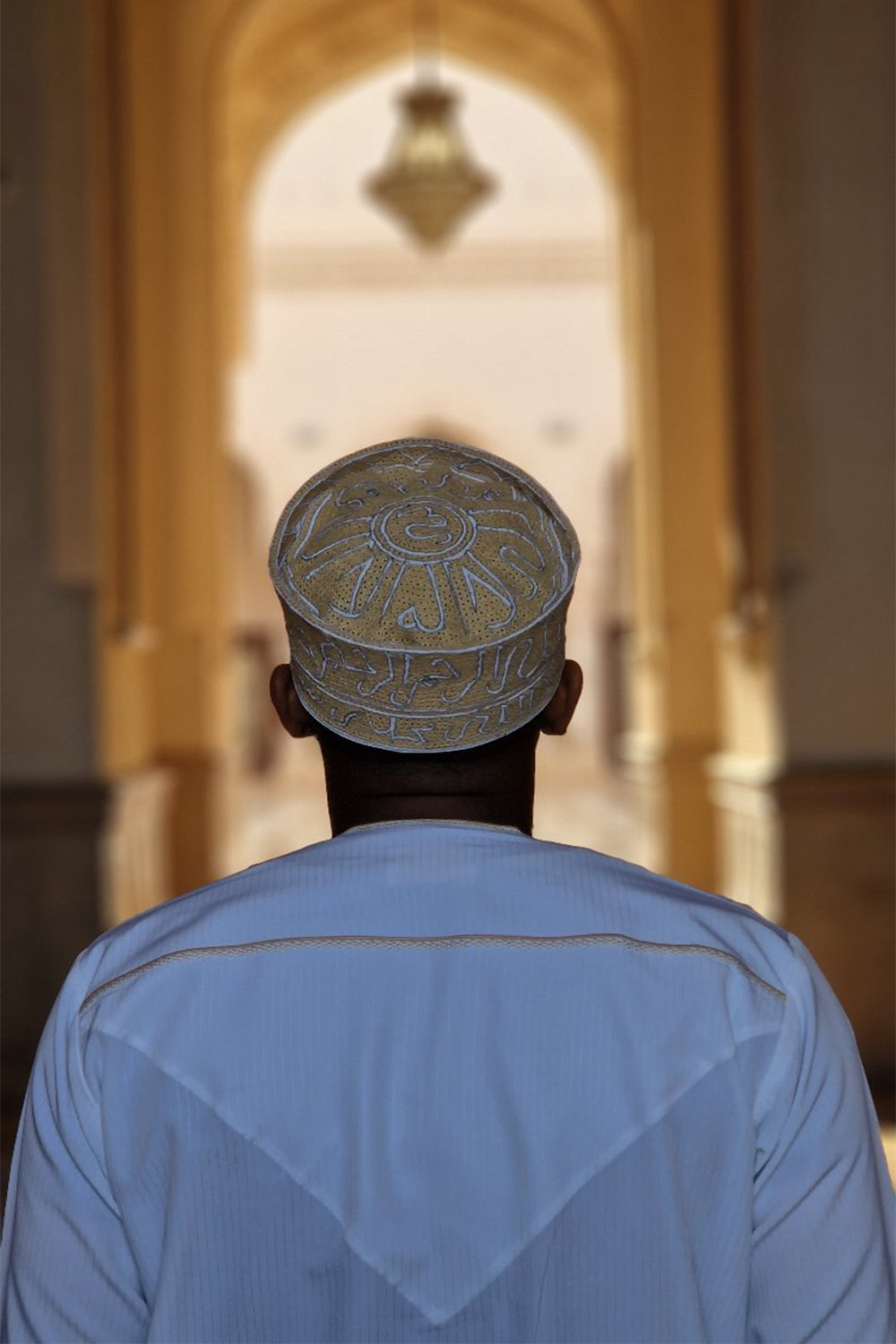 Qamis Omani New Detail White & Gold