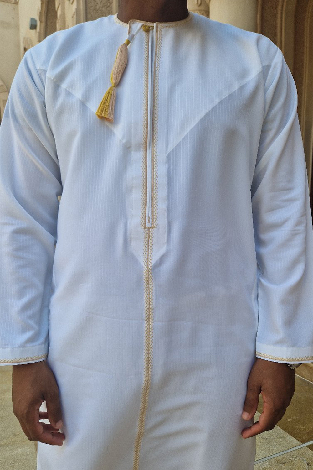 Qamis Omani New Detail White & Gold