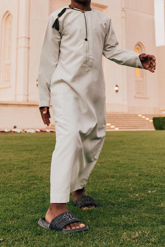 Qamis Omani Kid Azur Brume