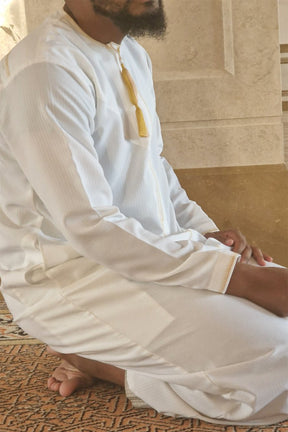 Qamis Omani New Detail White & Gold 